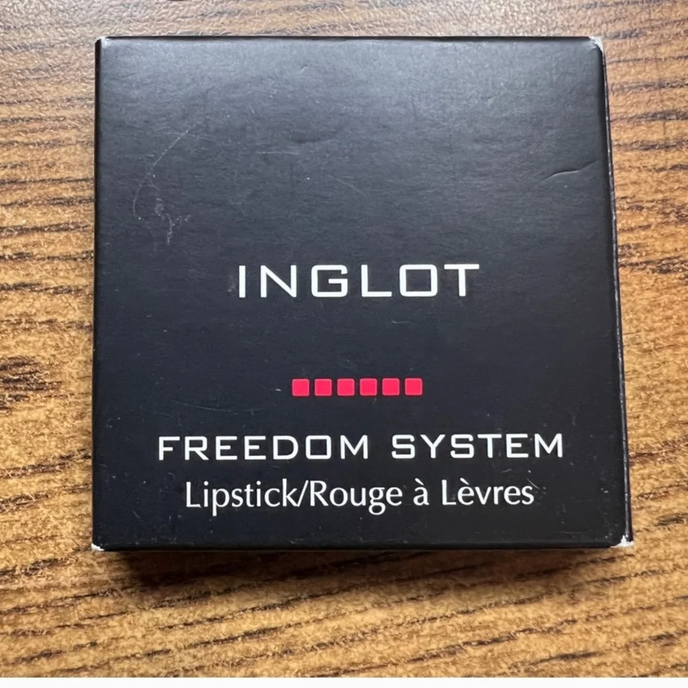 NWT INGLOT Freedom System Matte Lipstick 506 - Vibrant Pink